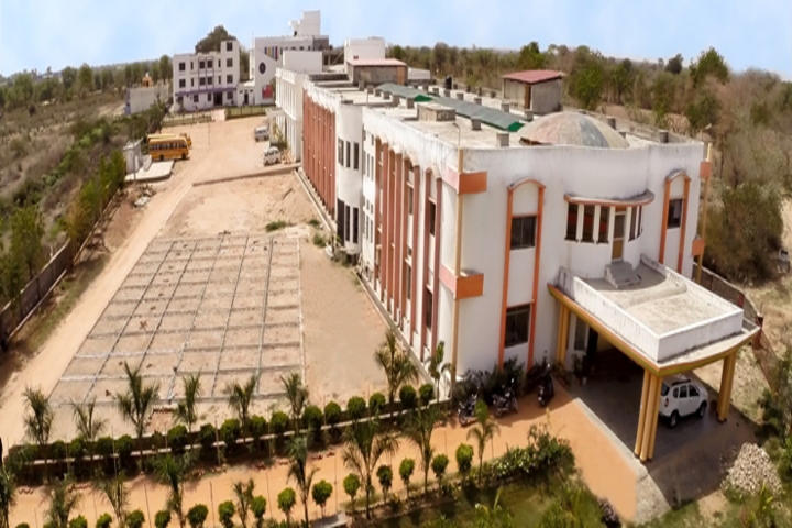 https://cache.careers360.mobi/media/colleges/social-media/media-gallery/22198/2018/11/30/Campus view of RNT Law College Chittorgarh_Campus-view.jpg